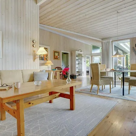 3 Bedroom Awesome In
