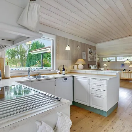 3 Bedroom Awesome In *